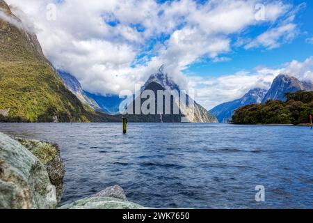 Milford Sound, Fiordland-Nationalpark, Neuseeland Foto Stock