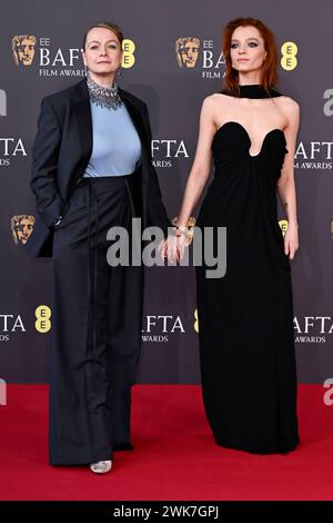 Samantha Morton mit Tochter Esme Creed-Miles bei der Verleihung der BAFTA Film Awards 2024 / 77° British Academy Film Awards nella der Royal Festival Hall. Londra, 18.02.2024 *** Samantha Morton con la figlia Esme Creed Miles ai BAFTA Film Awards 2024 77th British Academy Film Awards al Royal Festival Hall Londra, 18 02 2024 foto:XS.xVasx/xFuturexImagex bafta2024 4336 Foto Stock