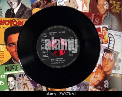 Mostra musicale - Elvis Presley - singolo disco in vinile con immagini; King of Rock and Roll Foto Stock