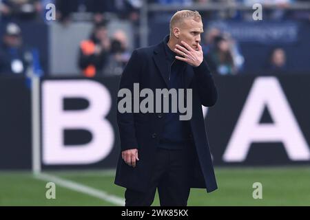 Fußball 2. Bundesliga 22. Spieltag FC Schalke 04 - SV Wehen Wiesbaden AM 17.02.2024 nella der Veltins Arena di Gelsenkirchen Karel Geraerts Trainer / Cheftrainer Schalke DFL proibiscono qualsiasi uso di fotografie come sequenze di immagini e/o quasi-video. *** Calcio 2 Bundesliga 22 Matchday FC Schalke 04 SV Wehen Wiesbaden il 17 02 2024 presso la Veltins Arena di Gelsenkirchen Karel Geraerts Coach Head Coach Schalke DFL regolamenti vietano qualsiasi uso di fotografie come sequenze di immagini e o quasi video xrx Foto Stock