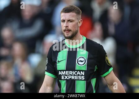 Adam Webster di Brighton e Hove Albion durante la partita di Premier League Sheffield United vs Brighton e Hove Albion a Bramall Lane, Sheffield, Regno Unito, 18 febbraio 2024 (foto di Mark Cosgrove/News Images) Foto Stock