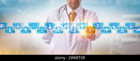 Cardiologo irriconoscibile che accede alla cartella clinica di un paziente di sesso maschile in una blockchain di assistenza sanitaria. Concetto di gestione dei dati sanitari per i dati lo Foto Stock
