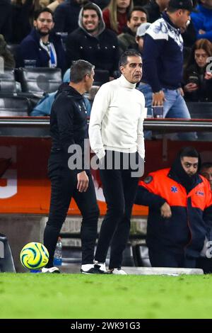 Monterrey, Messico. 18 febbraio 2024. MONTERREY, MESSICO - 18 FEBBRAIO 2024: LIGA BBVA MX Clausura 7° round match tra Monterrey Rayados e Toluca al Estádio BBVA.Toluca coach Renato Paiva crediti obbligatori: Toby Tande/PXImages crediti: SIPA USA/Alamy Live News Foto Stock