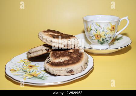 Festeggiamenti per il giorno di St Davids, tè d'epoca, torte gallesi e lanugine Foto Stock