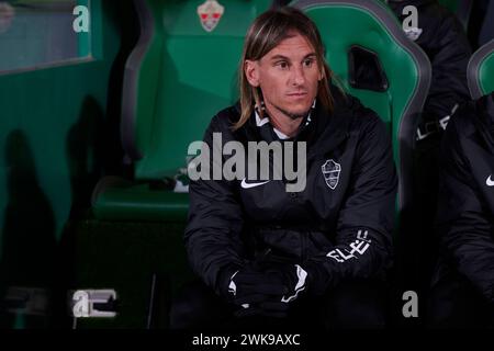 Elche, Spagna. 18 febbraio 2024. ELCHE, SPAGNA - 18 FEBBRAIO: Sebastian Beccacece, capo allenatore dell'Elche CF, guarda prima del LaLiga Hypermotion match tra Elche CF e SD Eibar allo stadio Manuel Martinez Valero il 18 febbraio 2024 a Elche, Spagna. ( Credito: Francisco Macia/Alamy Live News Foto Stock