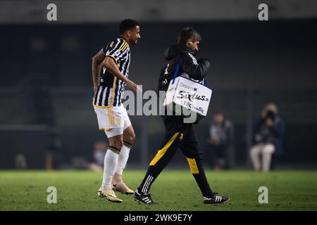 Verona, Italia. 17 febbraio 2024. Danilo Luiz da Silva della Juventus FC lascia il campo dopo un infortunio durante la partita di serie A tra Hellas Verona FC e Juventus FC. Crediti: Nicolò campo/Alamy Live News Foto Stock