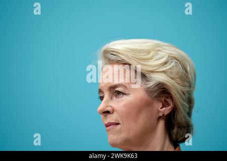 Ursula von der Leyen, Praesidentin der Europaeischen Kommission, CDU, Pressekonferenz nach den Gremiensitzungen im Konrad-Adenauer-Haus, DEU, Berlino, 19.02.2024 *** Ursula von der Leyen, Presidente della Commissione europea, CDU, conferenza stampa dopo le riunioni del comitato presso la Konrad Adenauer Haus, DEU, Berlino, 19 02 2024 Foto Stock