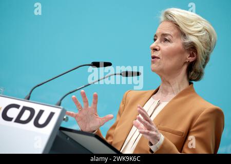 Ursula von der Leyen, Praesidentin der Europaeischen Kommission, CDU, Pressekonferenz nach den Gremiensitzungen im Konrad-Adenauer-Haus, DEU, Berlino, 19.02.2024 *** Ursula von der Leyen, Presidente della Commissione europea, CDU, conferenza stampa dopo le riunioni del comitato presso la Konrad Adenauer Haus, DEU, Berlino, 19 02 2024 Foto Stock