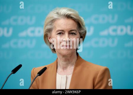 Ursula von der Leyen, Praesidentin der Europaeischen Kommission, CDU, Pressekonferenz nach den Gremiensitzungen im Konrad-Adenauer-Haus, DEU, Berlino, 19.02.2024 *** Ursula von der Leyen, Presidente della Commissione europea, CDU, conferenza stampa dopo le riunioni del comitato presso la Konrad Adenauer Haus, DEU, Berlino, 19 02 2024 Foto Stock