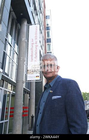 Mählert SED Diktatur Aufarbeitung Berlin 13.10.2023: Dr. Ulrich Mählert foto arbeitet für die Bundestiftung Aufarbeitung der SED-Dikatatur. Berlino Berlino Berlino *** Mählert SED dittatura rivalutazione Berlino 13 10 2023 il dott Ulrich Mählert foto lavora per la Fondazione federale per la rivalutazione della dittatura SED Berlino Berlino Berlino Foto Stock