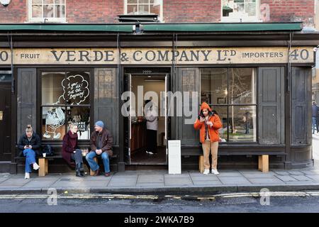 Esterno della caffetteria Nagare in Brushfield Street Spitalfields City di Londra Inghilterra Regno Unito Foto Stock