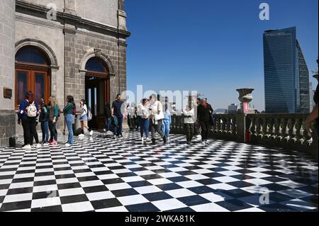 Schwarzweiss gekachelte Terrasse des Schloss Chapultepec, Mexiko Stadt *** Terrazza piastrellata in bianco e nero del Castello di Chapultepec, città del Messico Foto Stock