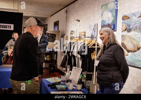 Nevada City, Stati Uniti. 17 febbraio 2024. La South Yuba River Citizens League (SYRCL) ospita il 2024 Wild and Scenic Film Festival (WSFF) a Nevada City e Grass Valley, California, dal 15 al 19 febbraio 2024. Sin dalla sua fondazione nel 1983, SYRCL ha assicurato la protezione permanente per 39 miglia del fiume South Yuba in base al Wild and Scenic Rivers Act della California. (Foto di Penny Collins/NurPhoto) credito: NurPhoto SRL/Alamy Live News Foto Stock