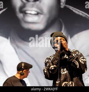 Skunkadelic si esibisce al Transform 2024 all'Aberystwyth Arts Centre il 3 febbraio 2024. Foto Stock