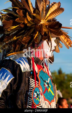 Uomo in regalia, Pi-Ume-Sha trattato Giorni, Warm Springs Indian Reservation, Oregon Foto Stock