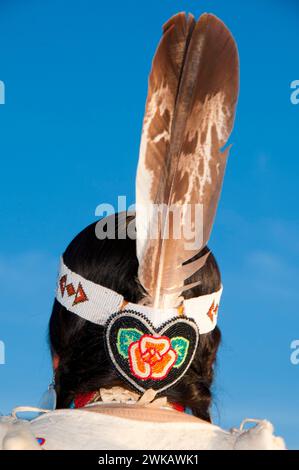 Donna in regalia, Pi-Ume-Sha trattato Giorni, Warm Springs Indian Reservation, Oregon Foto Stock