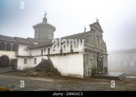 Il santuario di Oropa è un santuario mariano dedicato alla Madonna nera nel comune di biella Foto Stock