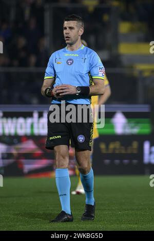 Frosinone, Italia. 18 febbraio 2024. Arbitro Antonio Giua durante la 25a giornata del Campionato di serie A tra Frosinone calcio vs A.S. Roma, 18 febbraio 2024 allo Stadio Benito stirpe di Frosinone, Italia. Credito: Agenzia fotografica indipendente/Alamy Live News Foto Stock