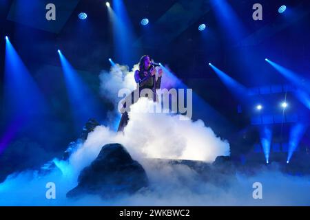 Barcellona, Spagna. 19 febbraio 2024. 19 febbraio, Parc Audiovisual de Catalunya, Barcellona, Spagna; Operacion Triunfo 2023 , finale di gala, vincitrice Naiara canta ' me Muero' crediti: Joma/Alamy Live News Foto Stock