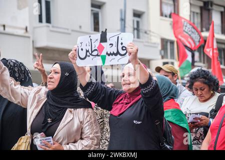 Buenos Aires, Argentina, 16 febbraio 2024: Donne che marciano in solidarietà con la Palestina e contro l'attacco di genocidio di Israele. Foto Stock