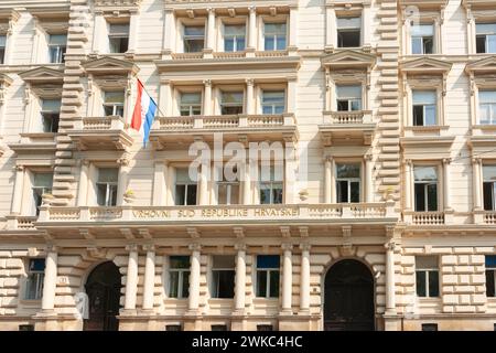 Zargreb Croazia - 23 maggio 2011; stile architettonico editoriale-classico dell'edificio della Corte Suprema a Zargreb. Foto Stock