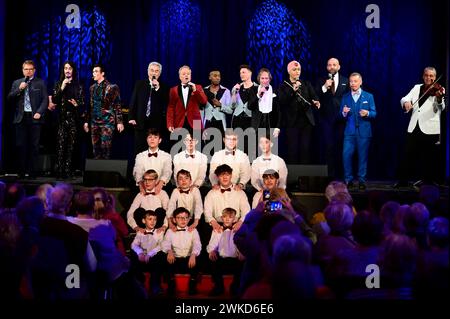 Konzert 'Heiko Reissig & Freunde – Die große Jubiläumsshow' im Arndt-Bause-Saal im Freizeitforum Marzahn. Berlino, 18.02.2024 Foto Stock