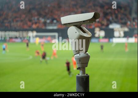 Telecamera CCTV allo stadio durante la partita Foto Stock