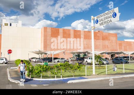 Merida Mexico, zona industriale, Galerias Merida store store, business business, mercanti mercanti mercati mercato, vendita, acquisto, shopping Foto Stock