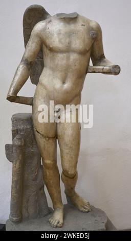 Statua di Eros. Marmo. Copia romana dopo l'originale di Praxiteles. Metà del II secolo d.C. Dal villaggio di Nikyup (Nicopolis ad Istrum), regione di Veliko Tarnovo, Bulgaria. Museo Archeologico Nazionale. Sofia. Bulgaria. Foto Stock