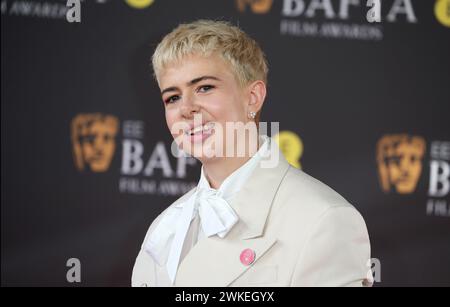 Molly Manning Walker partecipa agli EE BAFTA Film Awards 2024 alla Royal Festival Hall di Londra. Foto Stock