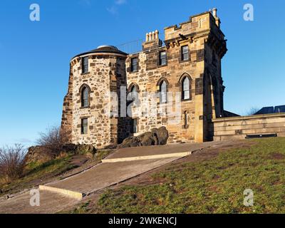Regno Unito, Scozia, Edimburgo, Calton Hill, City Observatory, casa dell'Osservatorio. Foto Stock