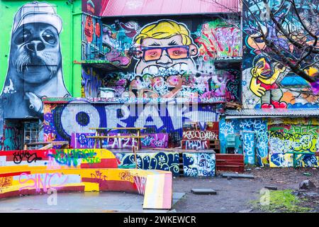 Alcune immagini molto sorprendenti dei superbi graffati del parco di skateboard Reykjavik. Foto Stock