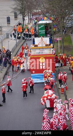 Il vivace carnevale di Coblenza! Collezione di foto degli elaborati costumi, delle energiche sfilate e dell'atmosfera festosa del Carnevale di Coblenza. Foto Stock