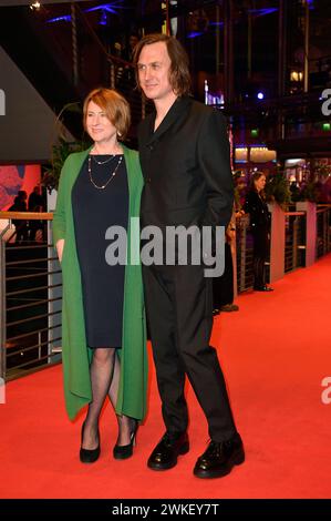 Corinna Harfouch und Lars Eidinger bei der Premiere des Kinofilms 'Sterben / Dying' auf der Berlinale 2024 / 74. Internationale Filmfestspiele Berlin im Berlinale Palast. Berlino, 18.02.2024 Foto Stock