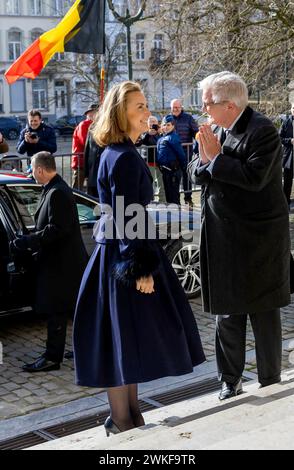 Brussel, Belgio. 20 febbraio 2024. Belgio la regina Matilde e il re Filip (Philippe) e il re Alberto e la regina Paola e il principe Laurent e la principessa Claire e la principessa Delfina e James o'Hare e l'arciduca Carlo Cristiano d'Asburgo-Lorena e la principessa Marie-Astrid di Lussemburgo partecipano alla celebrazione eucaristica annuale in memoria dei membri defunti del re famiglia nella Chiesa di nostra Signora a Laeken, Laken, Bruxelles credito: Albert Nieboer/Netherlands OUT/Point de Vue OUT foto: Albert Nieboer/dpa/Alamy Live News Foto Stock