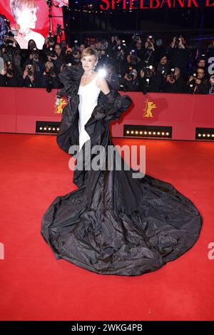 Sharon Stone bei der Ankunft zur Goldenen Ehrenbaer Gala im Rahmen der 74. Berlinale International Film Festival AM 20.02.2024 a Berlino Foto Stock