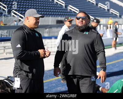 4 novembre 2023 - le Hawaii allenano Keiki Misipeka e Nate Ilaoa prima di una partita tra i Nevada Wolfpack e gli Hawaii Rainbow Warriors al MacKay Stadium di Reno, Nevada - Michael Sullivan/CSM Foto Stock