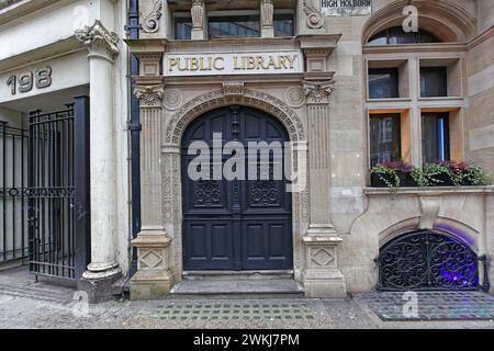 Londra, Regno Unito - 28 gennaio 2013: Ingresso al Public Library Building in High Holborn Street a Capital City. Foto Stock