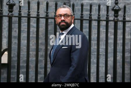 Londra, Regno Unito. 19 febbraio 2024. James intelligente, Segretario di Stato per l'Home Department arriva a Downing Street prima di una riunione di gabinetto a Londra. Credito: SOPA Images Limited/Alamy Live News Foto Stock