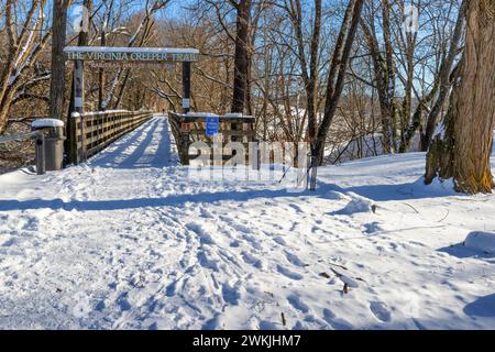 Abingdon, Virginia, USA - 21 gennaio 2024: Ingresso al Tweetsee Trail di Abingdon, Virginia, in una fredda giornata invernale. Foto Stock
