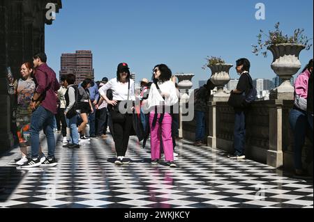 Schwarzweiss gekachelte Terrasse des Schloss Chapultepec, Mexiko Stadt Foto Stock