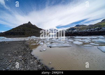 Ghiacciaio Svinafellsjokull in Islanda durante l'estate Foto Stock