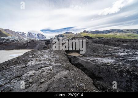 Ghiacciaio Svinafellsjokull in Islanda durante l'estate Foto Stock