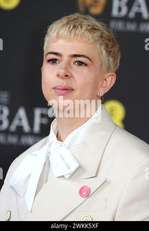 Molly Manning Walker partecipa agli EE BAFTA Film Awards 2024 alla Royal Festival Hall di Londra. Foto Stock