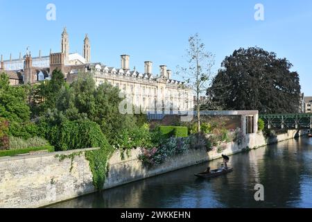 Vista del King's College Cambridge dalle spalle Foto Stock