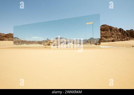 Maraya è una splendida opera d'arte ambientata nel canyon desertico della Valle di Ashar, Arabia Saudita Foto Stock