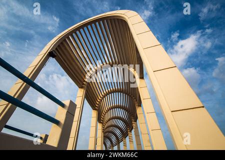 Meravigliosa vista mattutina sull'isola di Marjan nella Corniche di Dammam - Arabia Saudita. Foto Stock