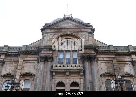 Il Sunderland Museum and Art Gallery è stato fondato nel 1846 all'interno dello splendido Athenaeum Building in Fawcett Street, a Tyne & Wear, Nebraska, Inghilterra, Regno Unito Foto Stock