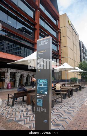 South Eveleigh Sydney, area commerciale e tecnologica vicino a Redfern, caffetteria e caffetteria sotto l'edificio degli uffici, New South Wales, Australia, 2024 Foto Stock