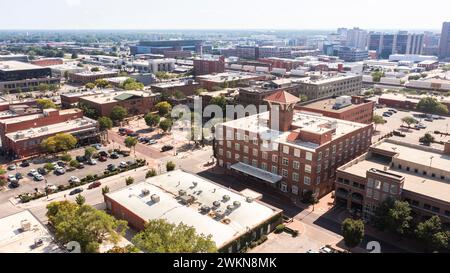 Vista pomeridiana degli edifici storici della città vecchia di Wichita, Kansas, Stati Uniti. Foto Stock